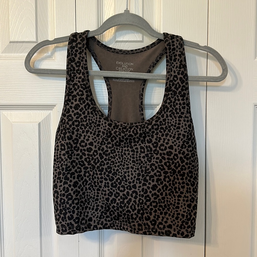 Cropped workout tank